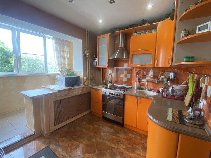 2-к. квартира, 62 м², 2/9 эт.