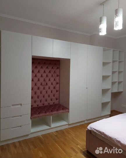 Прихожая по вашим размерам до потолка