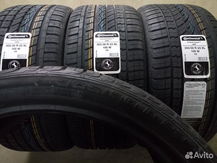 Continental ContiCrossContact UHP 305/30 R23 105W