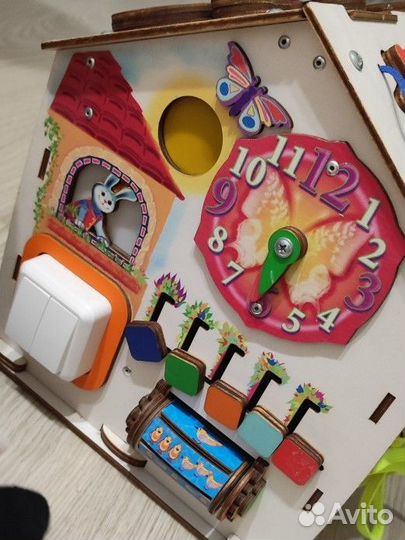 Бизиборд домик