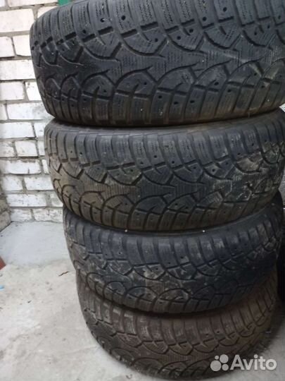 Continental Conti4x4IceContact 235/65 R17