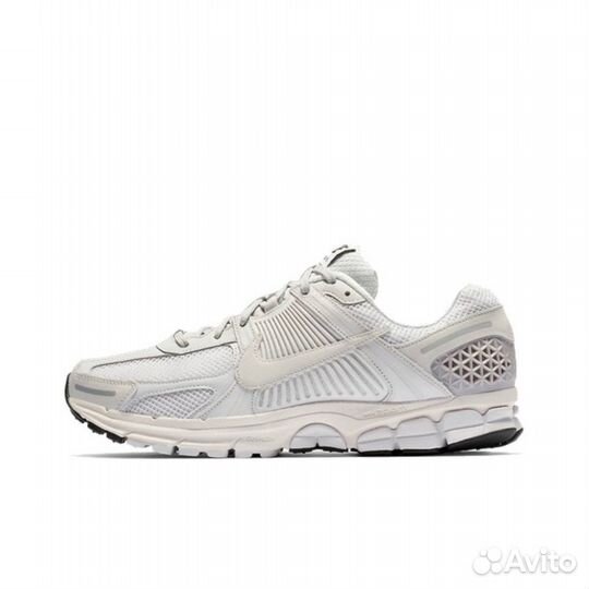 Nike Air Zoom Vomero 5 White 42/42.5/43 EUR