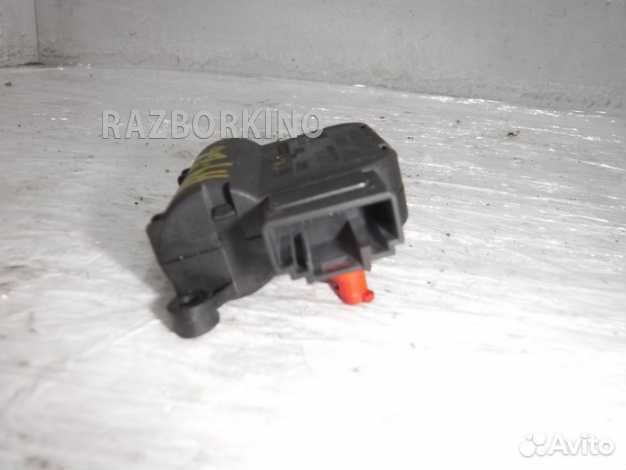 Моторчик заслонки печки