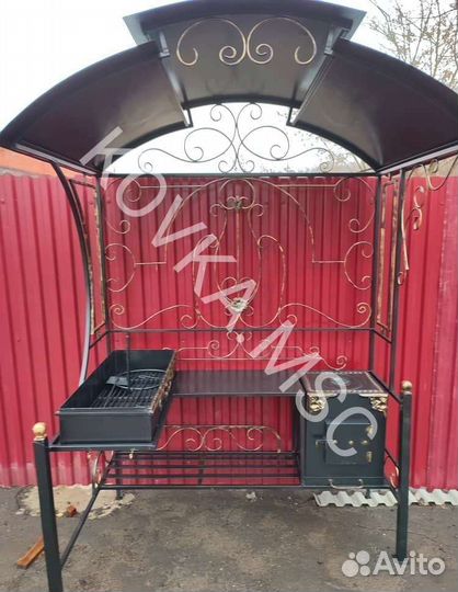 Мангал с крышей