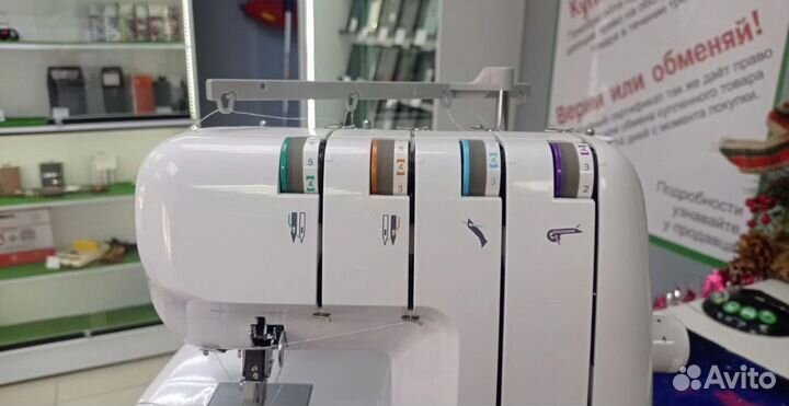 Швейная машина оверлок Leran OM 328