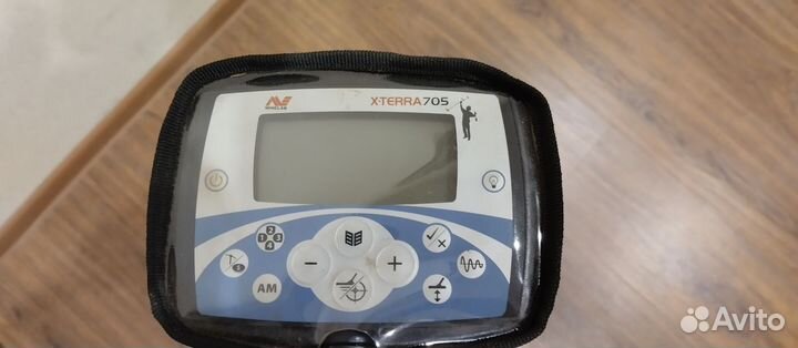 Металлоискатель minelab x terra 705 бу