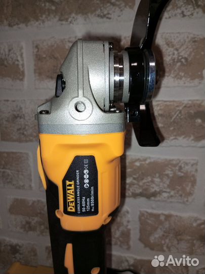 Болгарка Dewalt аккумуляторная