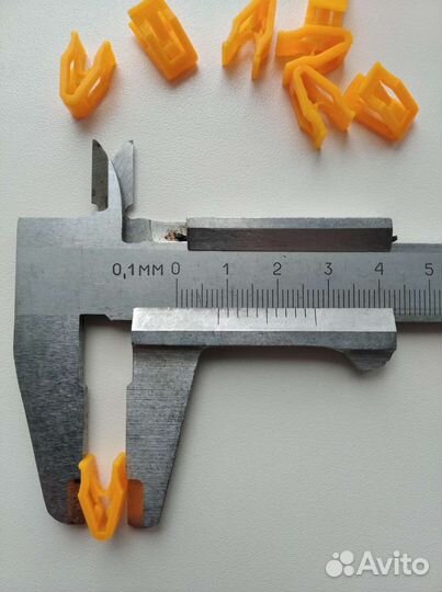 Клипсы пластиковые