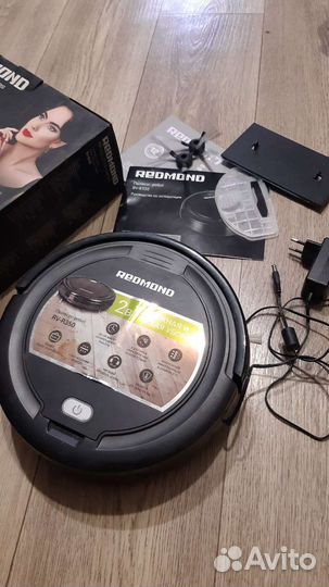 Робот-пылесос Redmond RV-R350