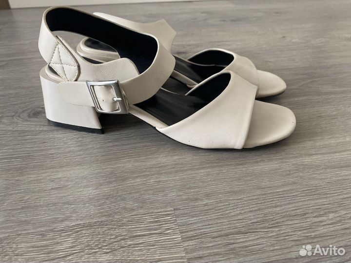 Босоножки женские 35 размер