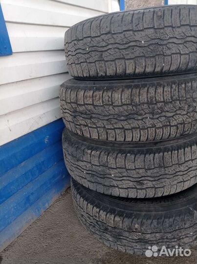 Bridgestone Dueler H/T 470 225/65 R17