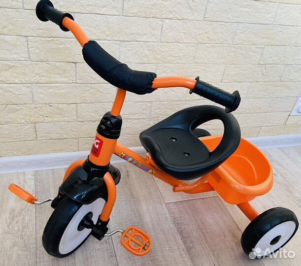 Велосипед трехколесный детский новый