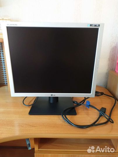 Монитор LG flatron