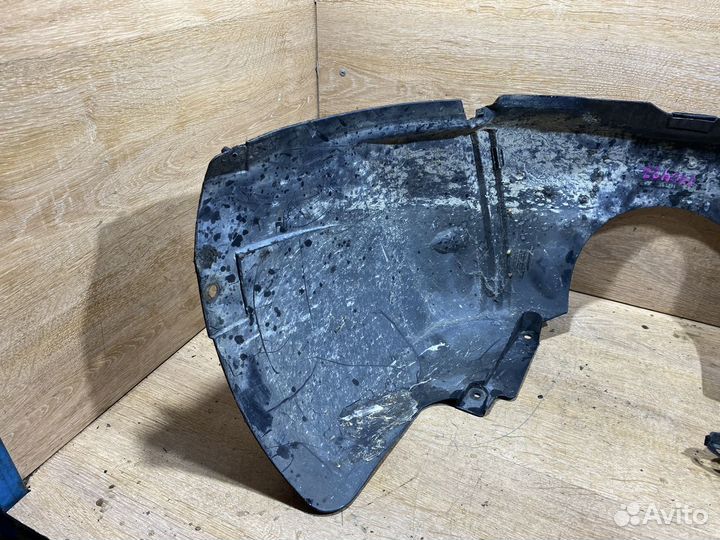 Подкрылок передний левый Ford Focus 1 170427