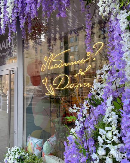 Оформление входных групп, летних веранд и витрин