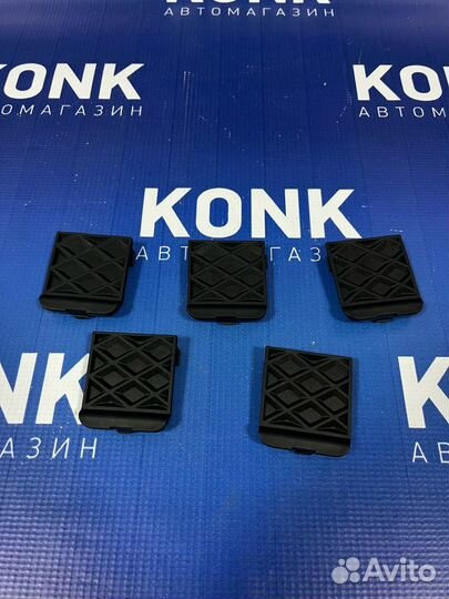 Заглушка заднего бампера под крюк на Форд Фокус 3