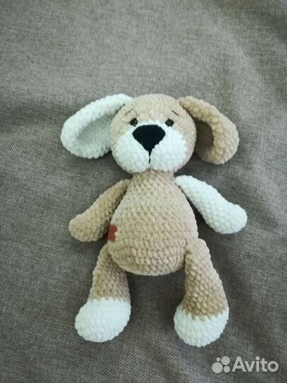 Щенок вязаный плюшевый