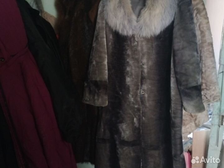 Шуба мутон с лисьем воротом