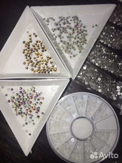 Стразы, заклепки, ленты для дизайна ногтей
