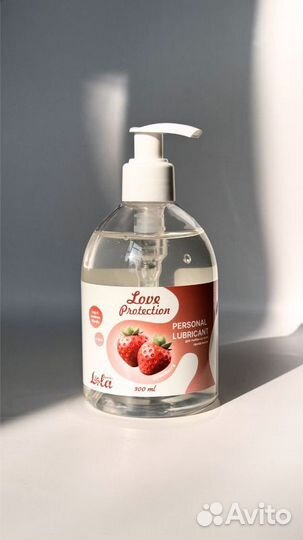 Лубрикант на водной снове Love Protection Strawberry с ароматом клубники - 300 мл