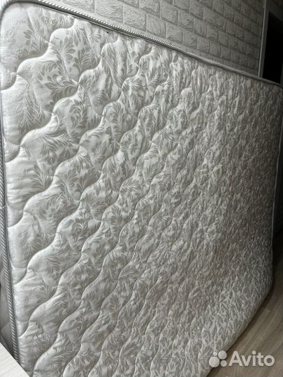 Матрас 160х200 бу