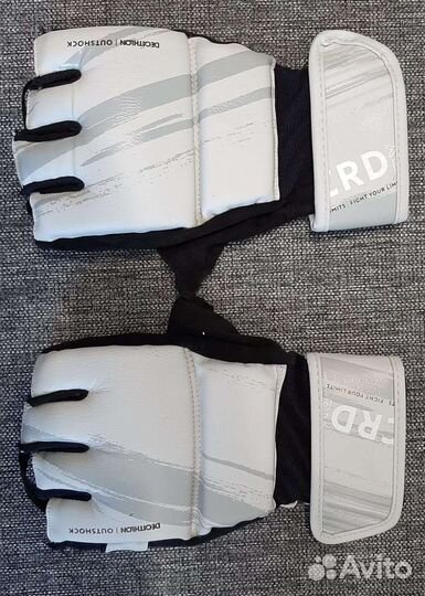 Перчатки для единоборств