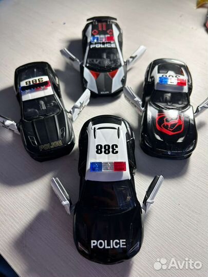 Набор полицейских машин