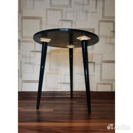 Журнальный стол