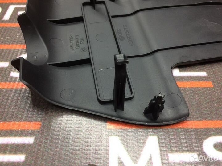 Крышка блока управления Audi A8 4E/D3 BVJ 2008