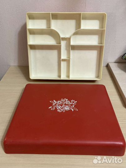 Шкатулка крупная для рукоделия и мелочей. Винтаж