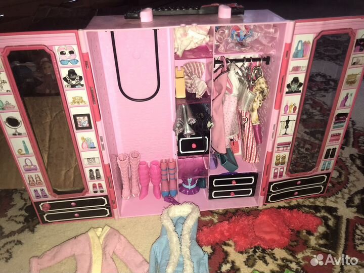 Гардероб для кукол