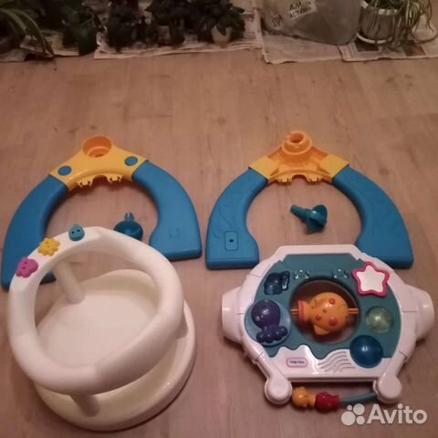Мобиль и стульчик для купания на присосках