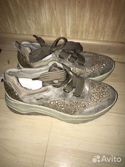 Кроссовки 37 размер