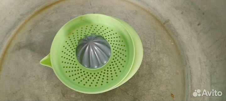 Соковыжималка новая