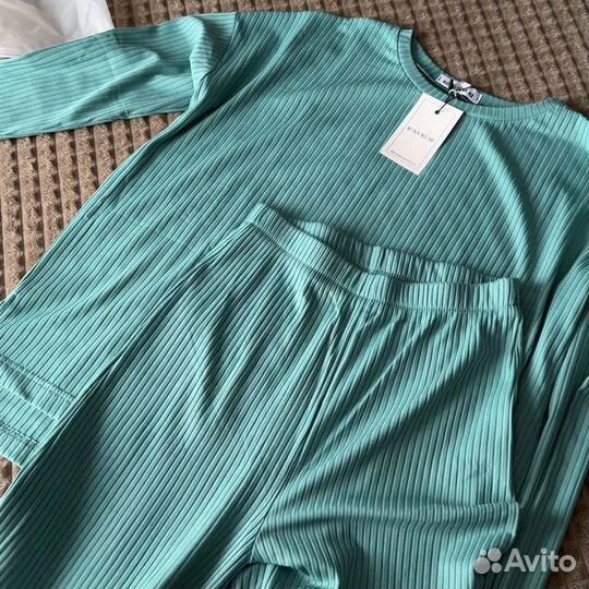 Костюм женский