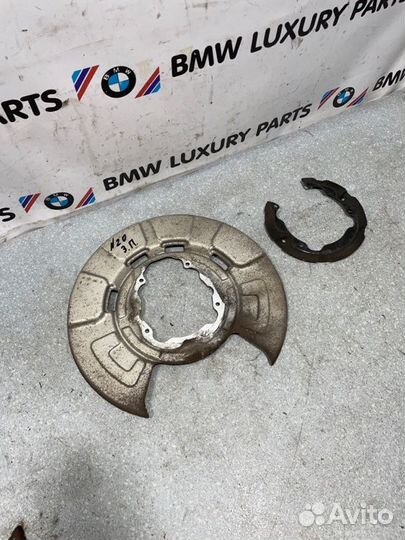 Пыльник тормозного диска задний правый Bmw X5
