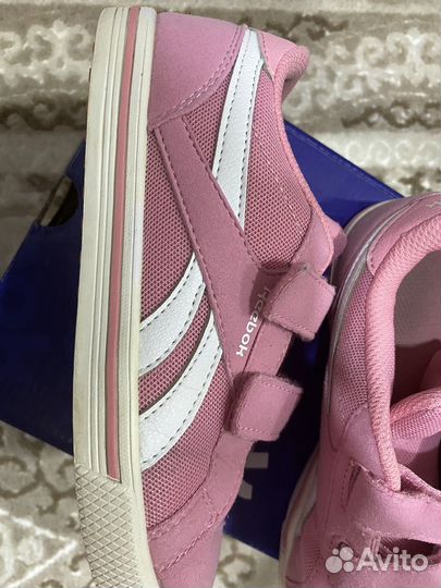 Кроссовки для девочки