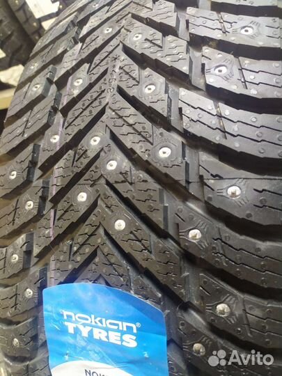 Nokian Tyres Hakkapeliitta 10p SUV 225/65 R17