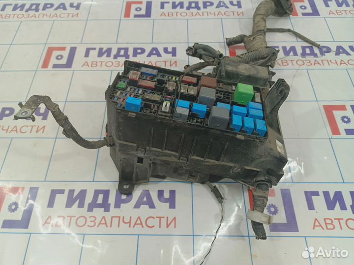 Блок предохранителей Toyota Land Cruiser Prado (J1