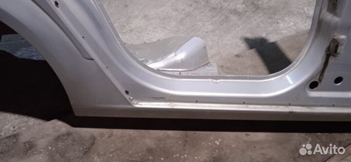 Крыло заднее правое с порогом Opel Astra H седан