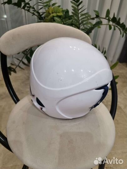 Горнолыжный шлем + очки + удерж. Устройство