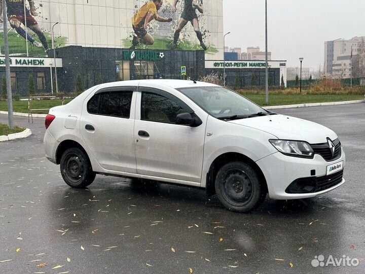 Renault Logan 1.6 МТ, 2018, битый, 120 000 км