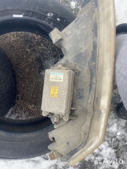 Фара правая mitsubishi grandis