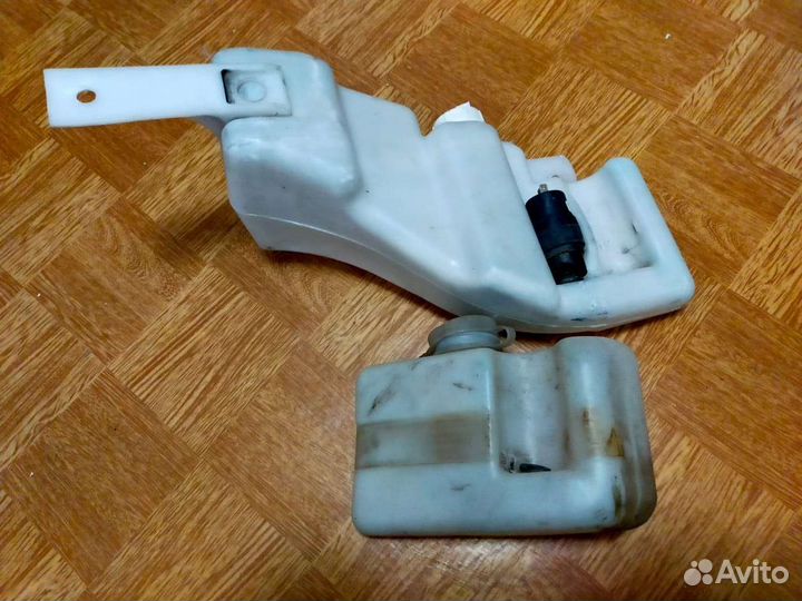 Бачок омывателя и расширителя