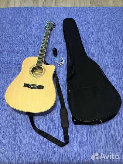 Акустическая гитара