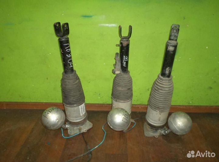 Пневмостойка задняя правая в сборе VW Phaeton ориг