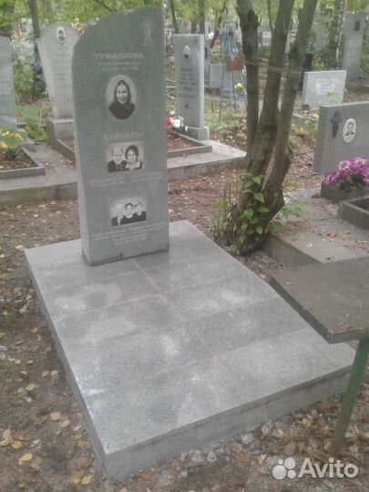 Памятники надгробные из серого гранита