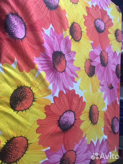 Простынь на резинке 180 200