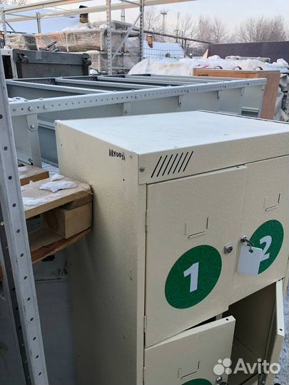 Шкаф для сумок