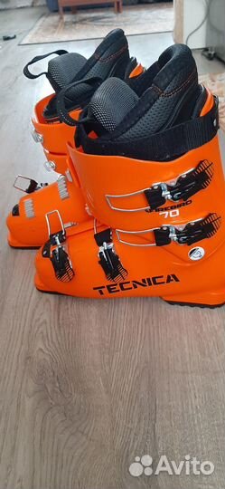 Горные лыжи и ботинки